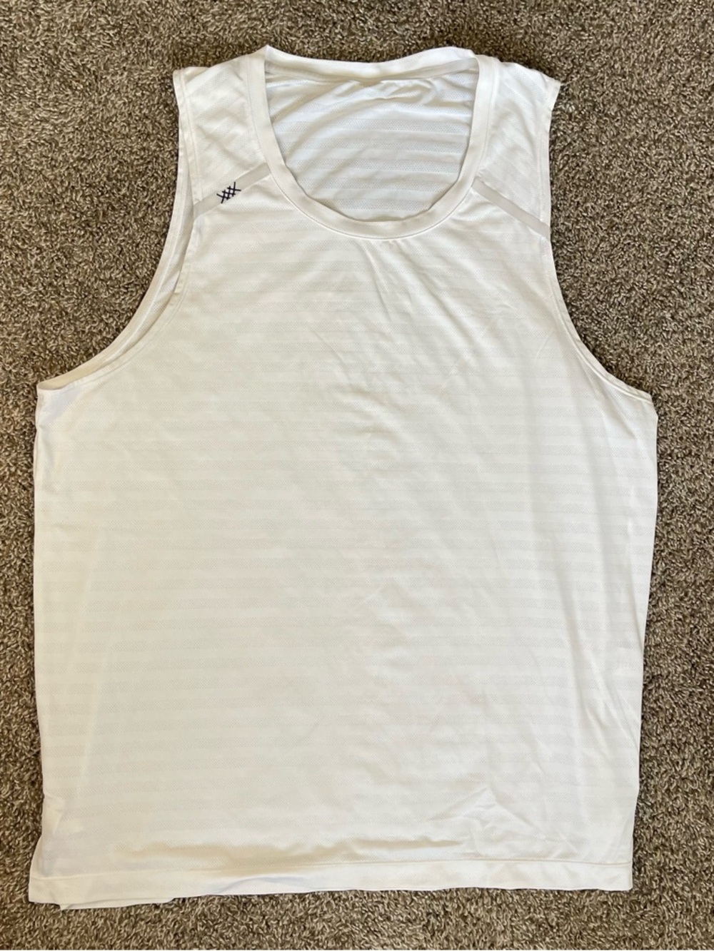 Rhone Men’s White Performance Tank Top Size XL Lightweight Gym Athletic Run
